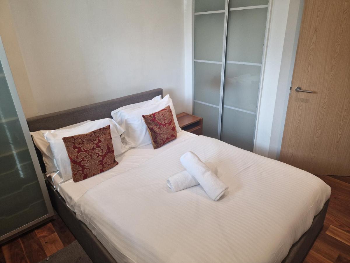 Immaculate 1-Bed Apartment In لندن المظهر الخارجي الصورة