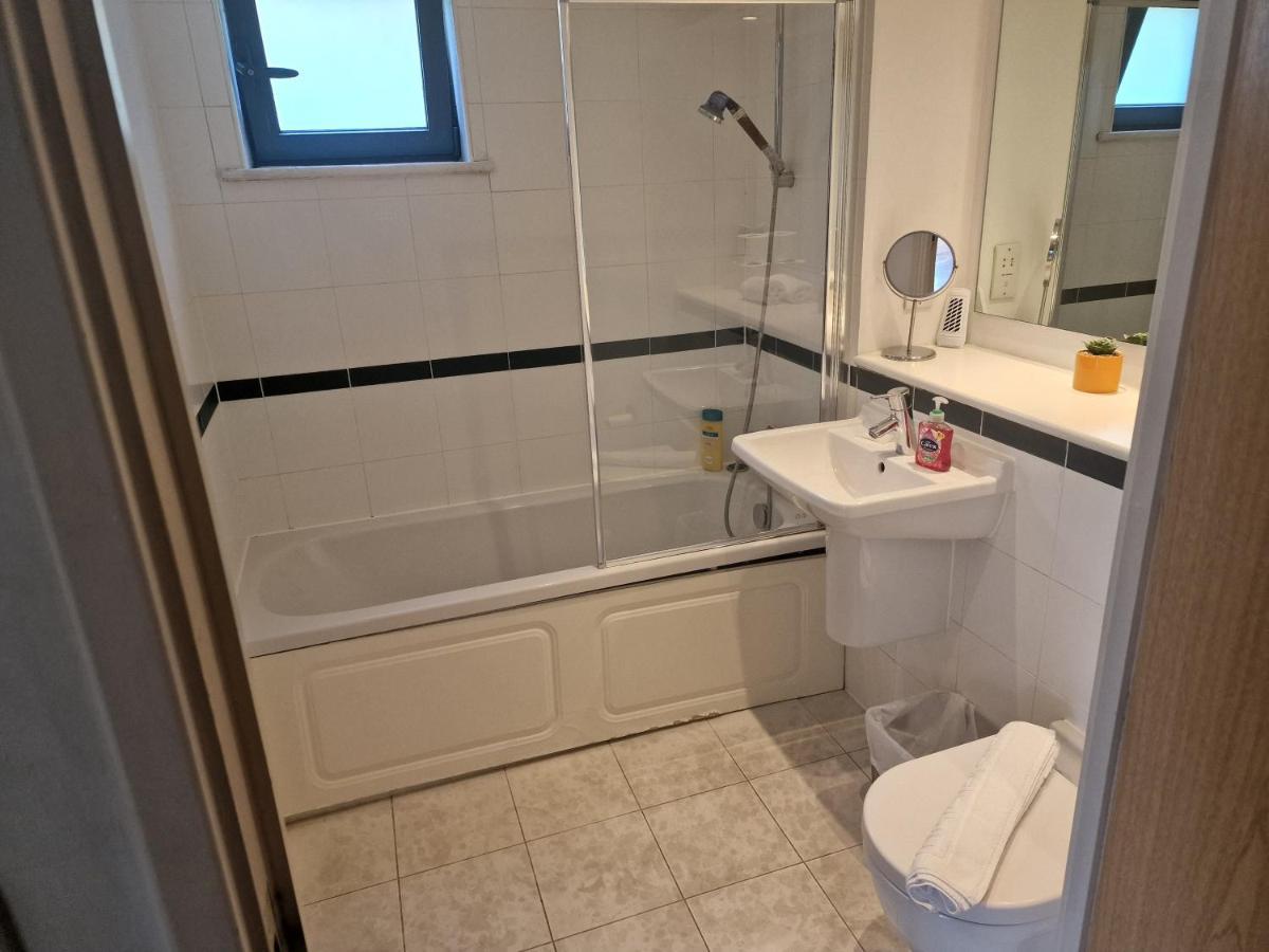 Immaculate 1-Bed Apartment In لندن المظهر الخارجي الصورة